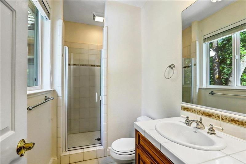 Private En Suite - Bathroom 2