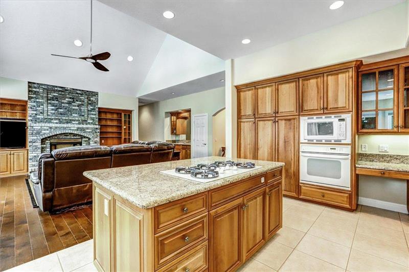 Open Kitchen with Counter Seating