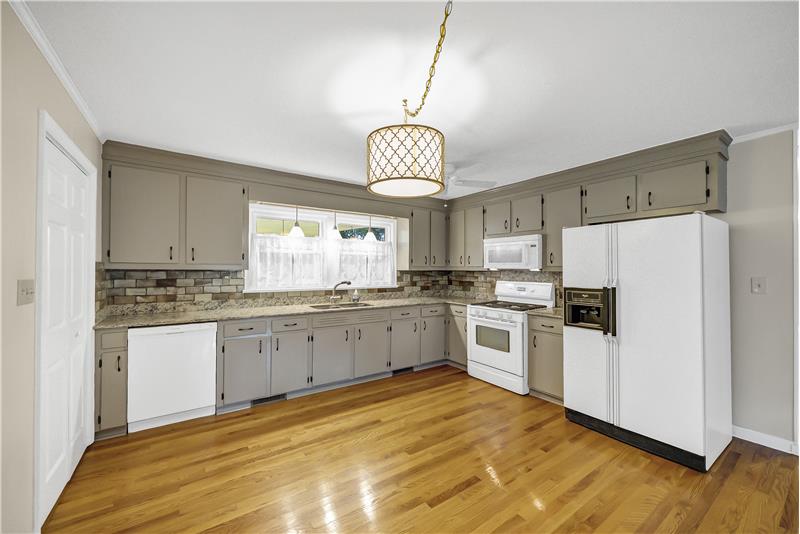 Bright Kitchen