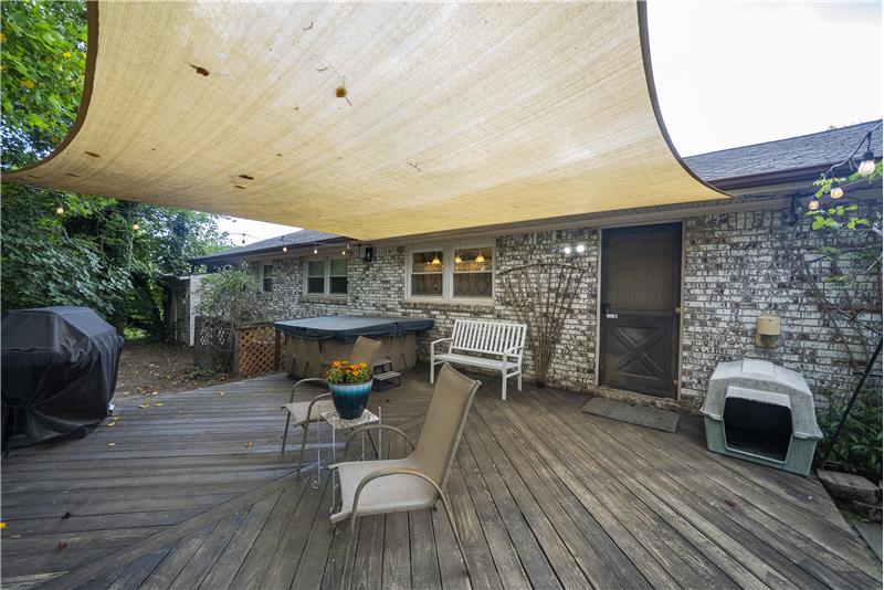 Canvas-covered deck