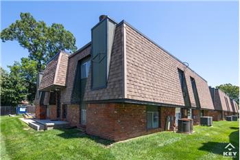 Primary listing photos for listing ID 641990