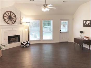 Primary listing photos for listing ID 609487