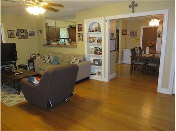 Primary listing photos for listing ID 527684