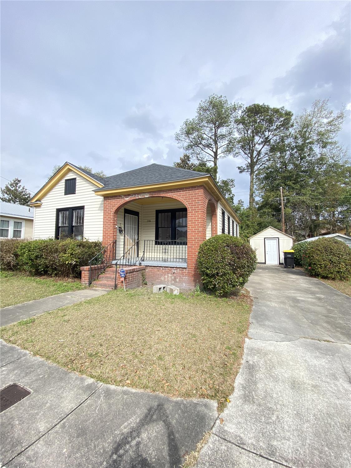 1326 Seiler Ave, Savannah, GA 31404 By the SouthCoast team (Listed by