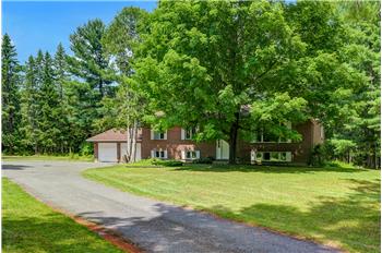 136 Grey Stone Drive, Carp, ON