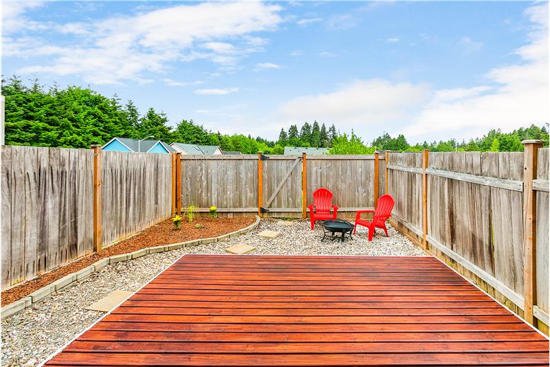 The fully fenced backyard offers privacy and low maintenance living, so all you have to do is enjoy!