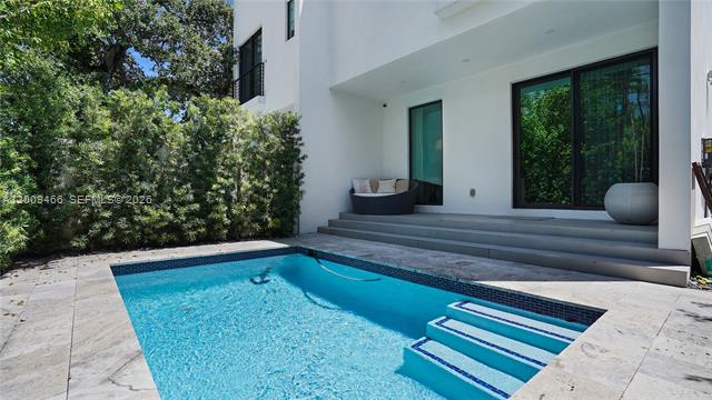 
                            Property Image 50