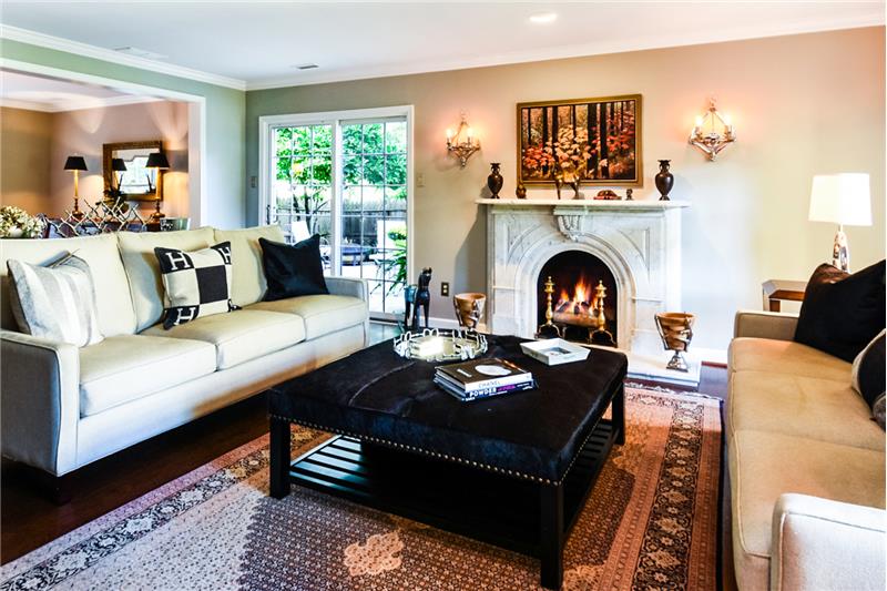 14 Ringneck Lane Living Room with gas fireplace