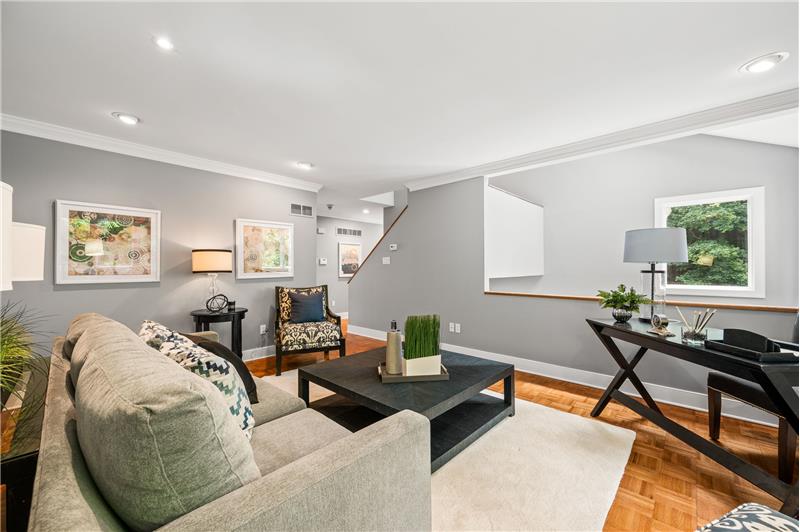 22 Greythorne Woods Circle - Family Room