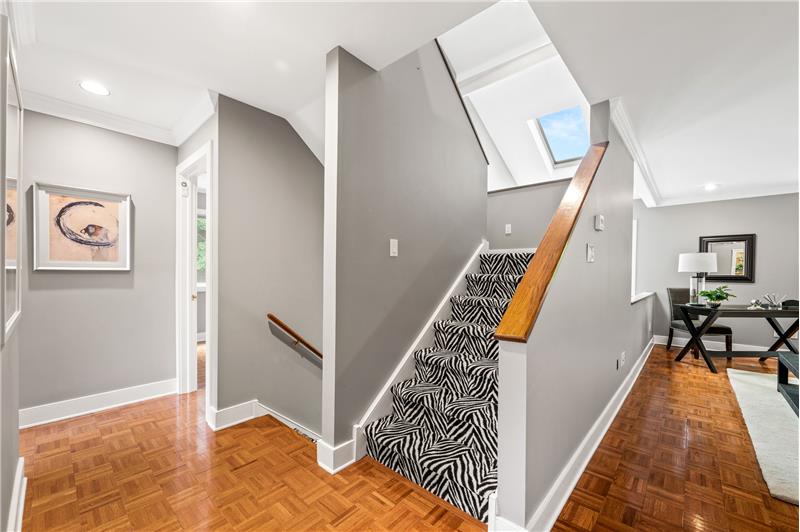 22 Greythorne Woods Circle - Hallway