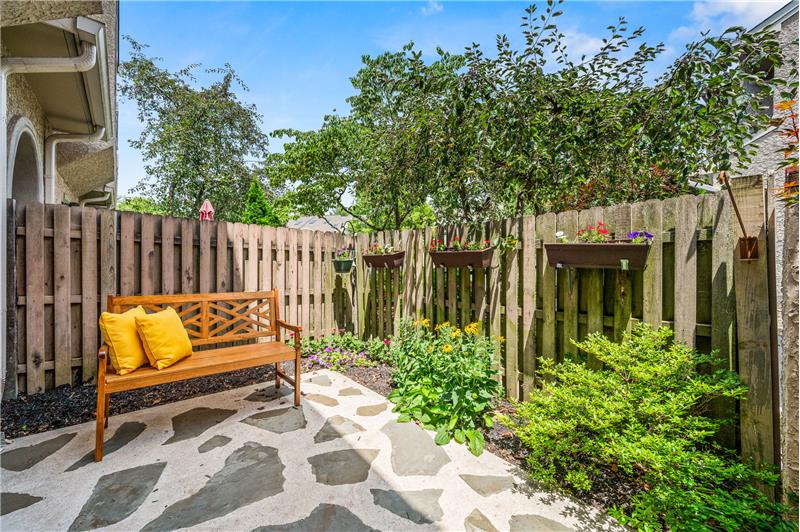 22 Greythorne Woods Circle - Patio