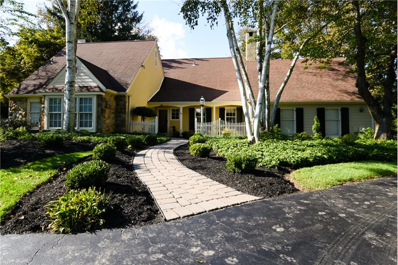 14 Ringneck - Exterior front