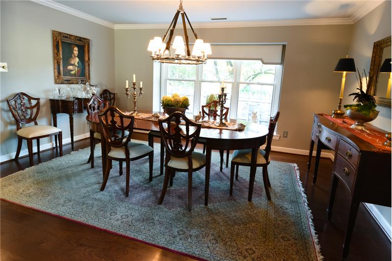 14 Ringneck - Dining Room