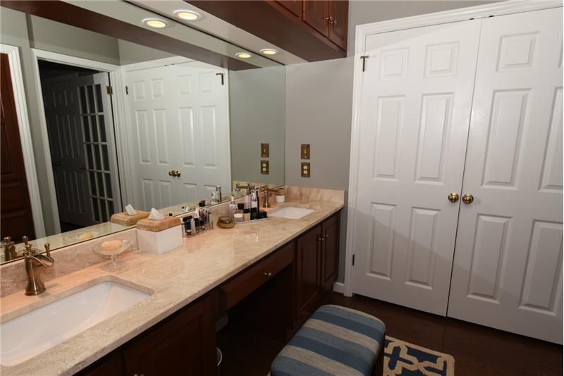 14 Ringneck - Bathroom