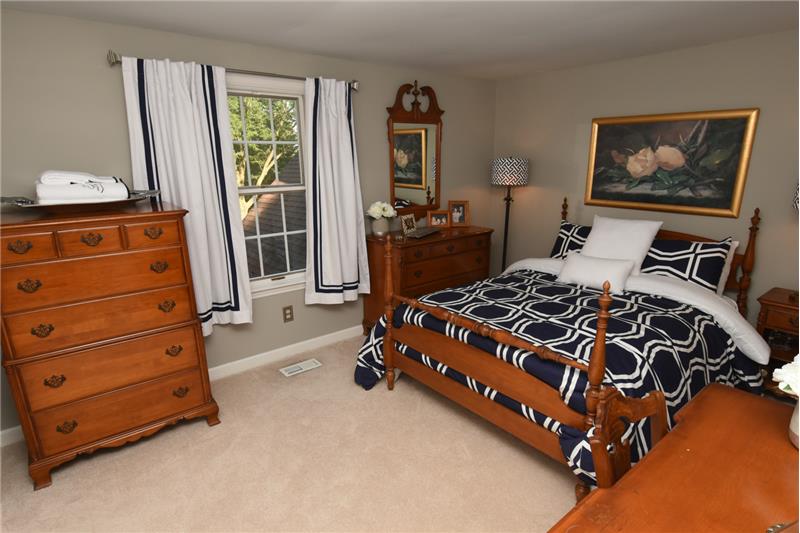 14 Ringneck - Bedroom