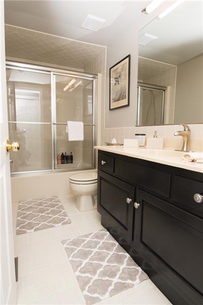 14 Ringneck - Bathroom