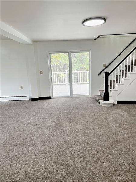 Living room door to deck