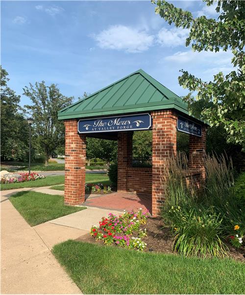 1402 Reagan Court Community Entrance