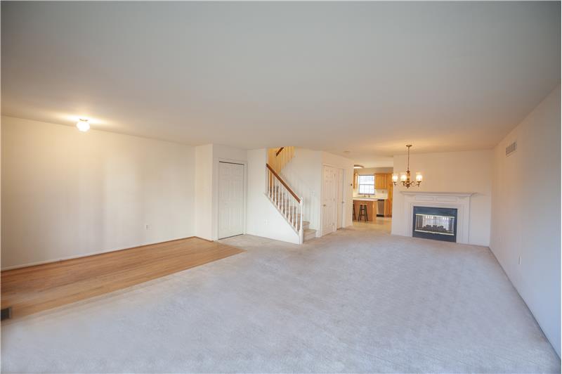 1402 Reagan Court Spacious Interior