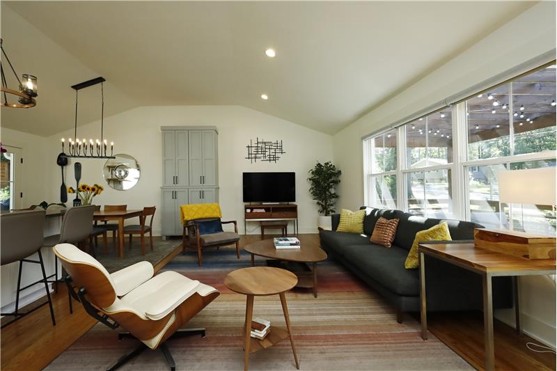 Beautiful Space For Entertaing