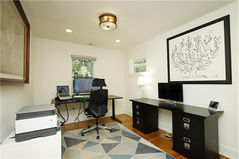 Bedroom Or Office