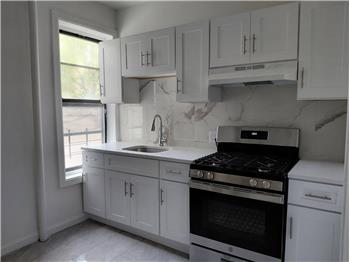 Primary listing photos for listing ID 650070