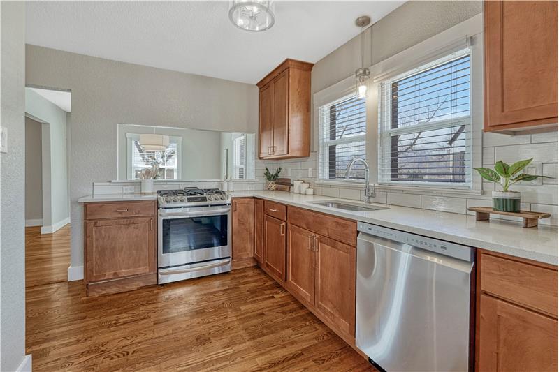 Gas range oven and all appliances are included!