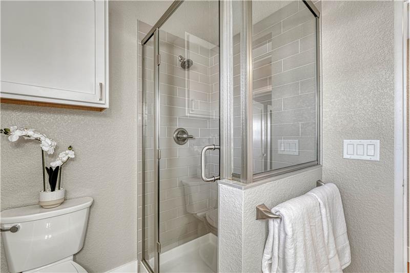 nicely tiled shower!