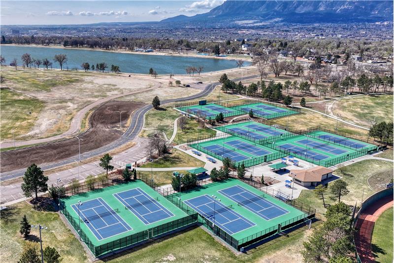Tennis Courts across the street at Memorial Park