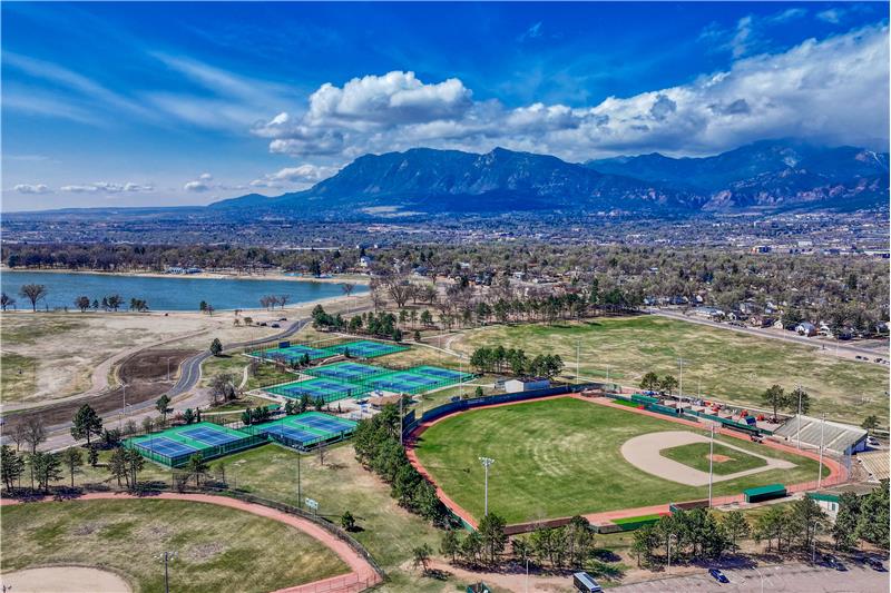 Tennis Courts across the street at Memorial Park