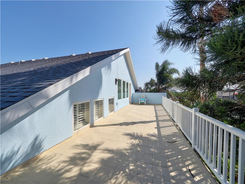 Balcony off bedroom 4