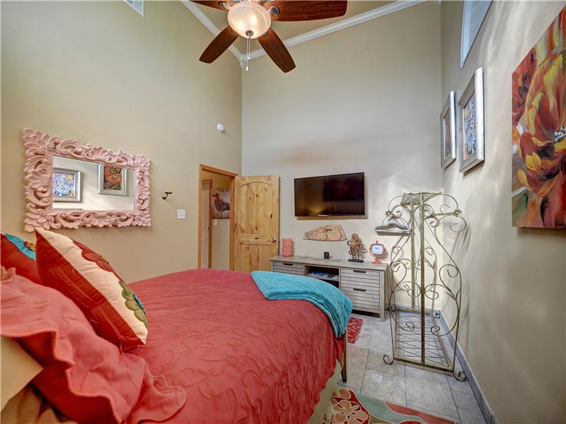 Bedroom 5 in guest quarters off garage