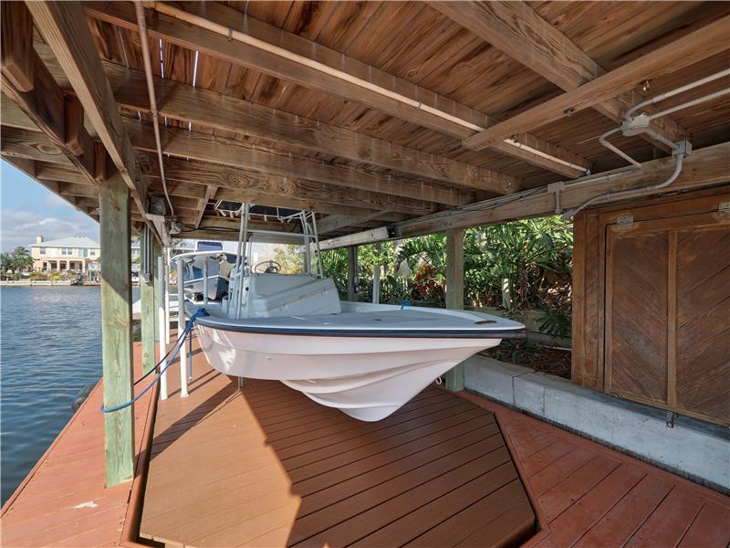 Low Profile Lift for Bay Boat