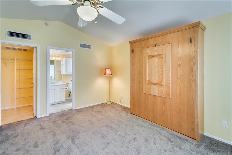Casita w/Murphy bed