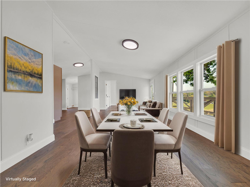 This photo has been virtually staged