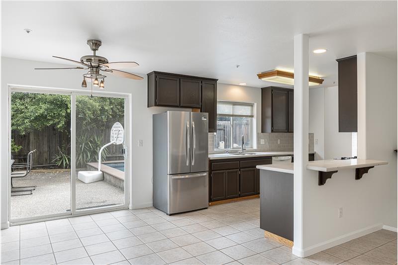 Kitchen / Eat-in Kitchen area