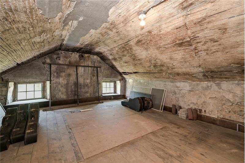 
                            Property Image 50