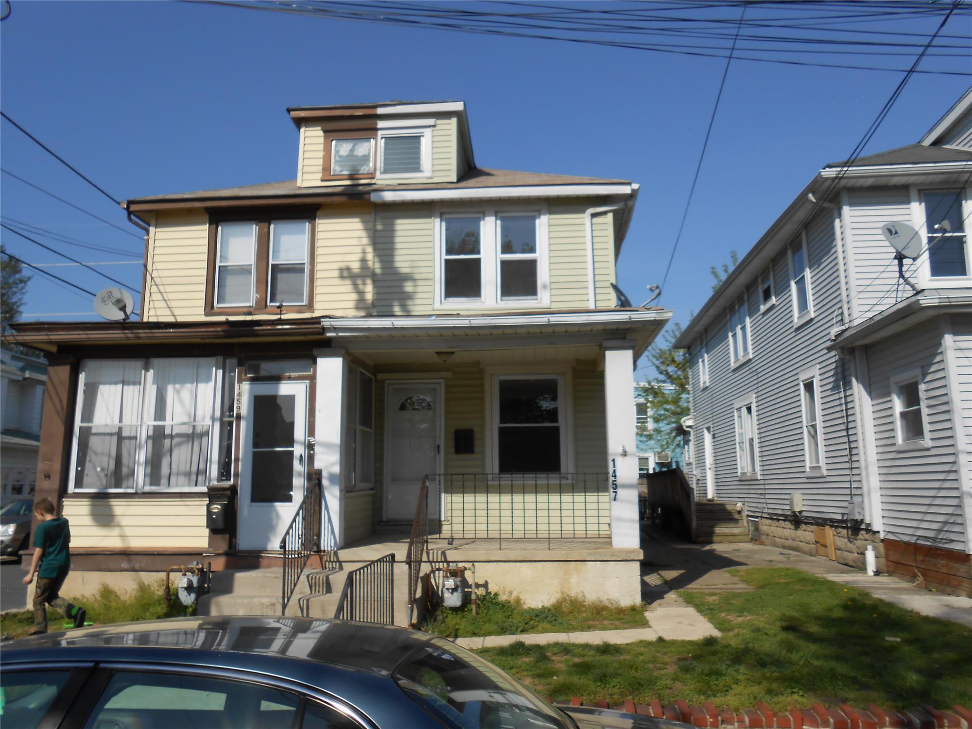 Details, features and description Residential Rental in Linwood, PA