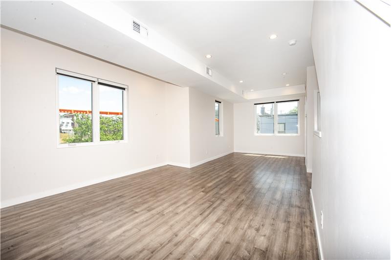 1463 N Corlies Street B Living/Dining Room