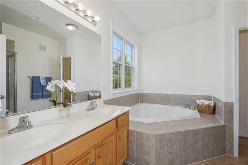 Luxury Owner's Bathroom