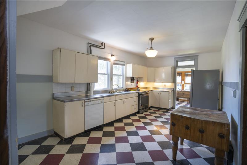
                            Property Image 33
