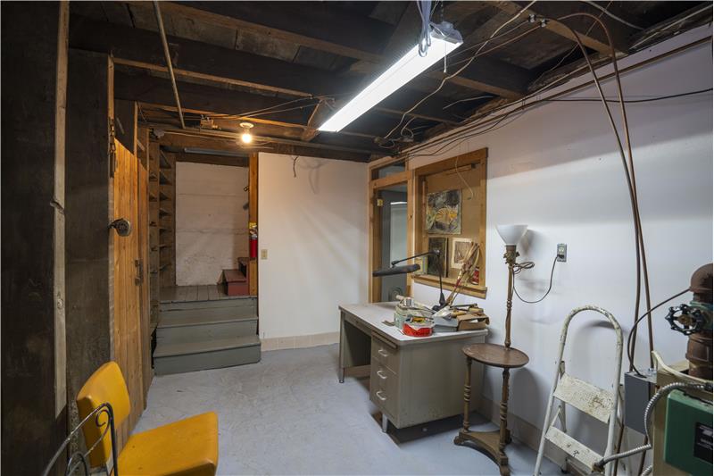 
                            Property Image 71
