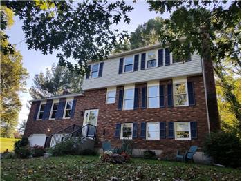 Primary listing photos for listing ID 524607