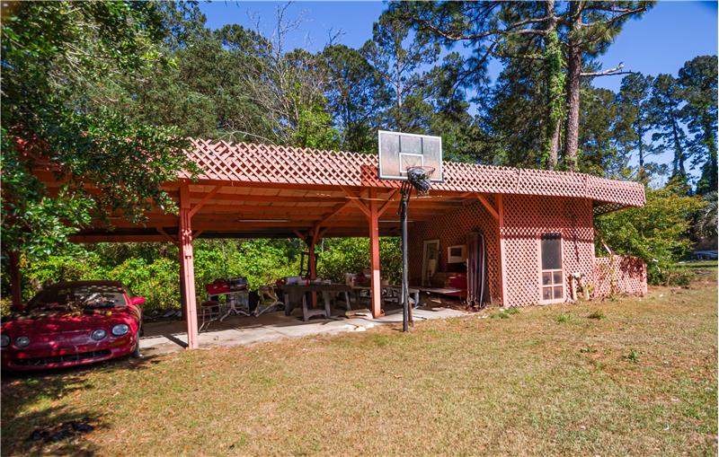 6 bay lot and basket ball  hoop