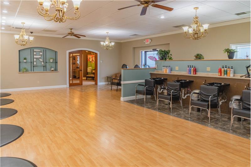 Open salon area