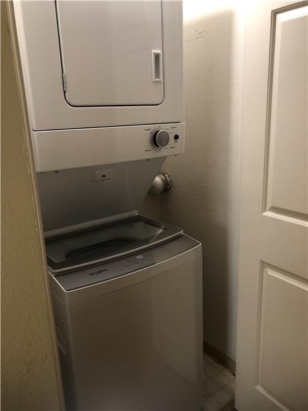 Stackable washer/dryer  