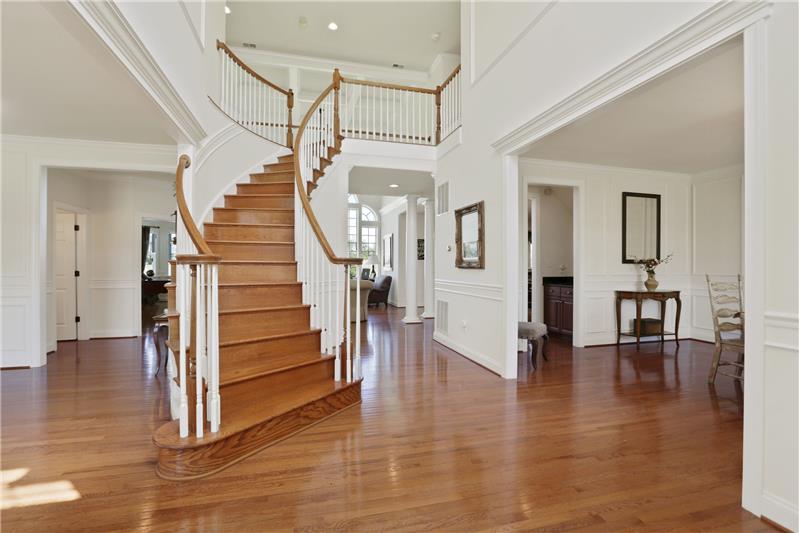 Staircase/Foyer/Entry to Formal Dining Room