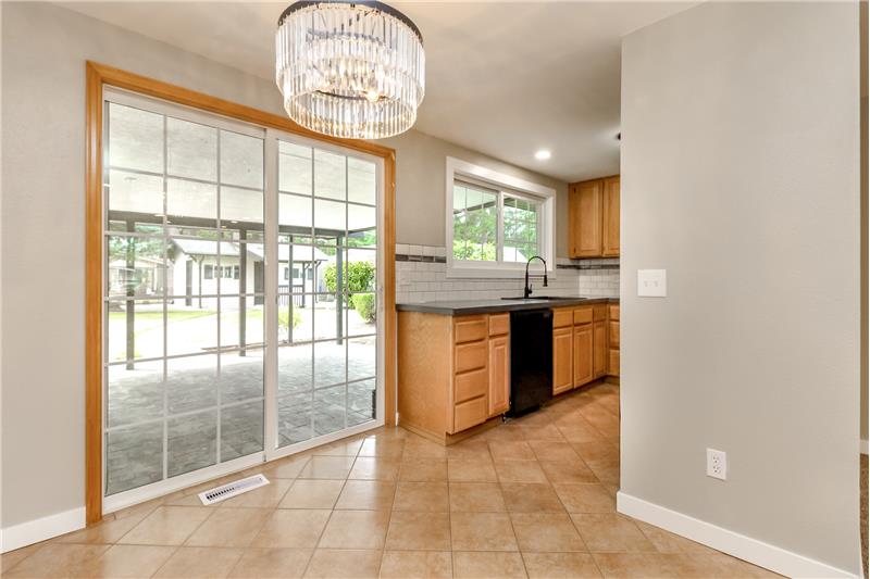 dining to kitchen tile flooring