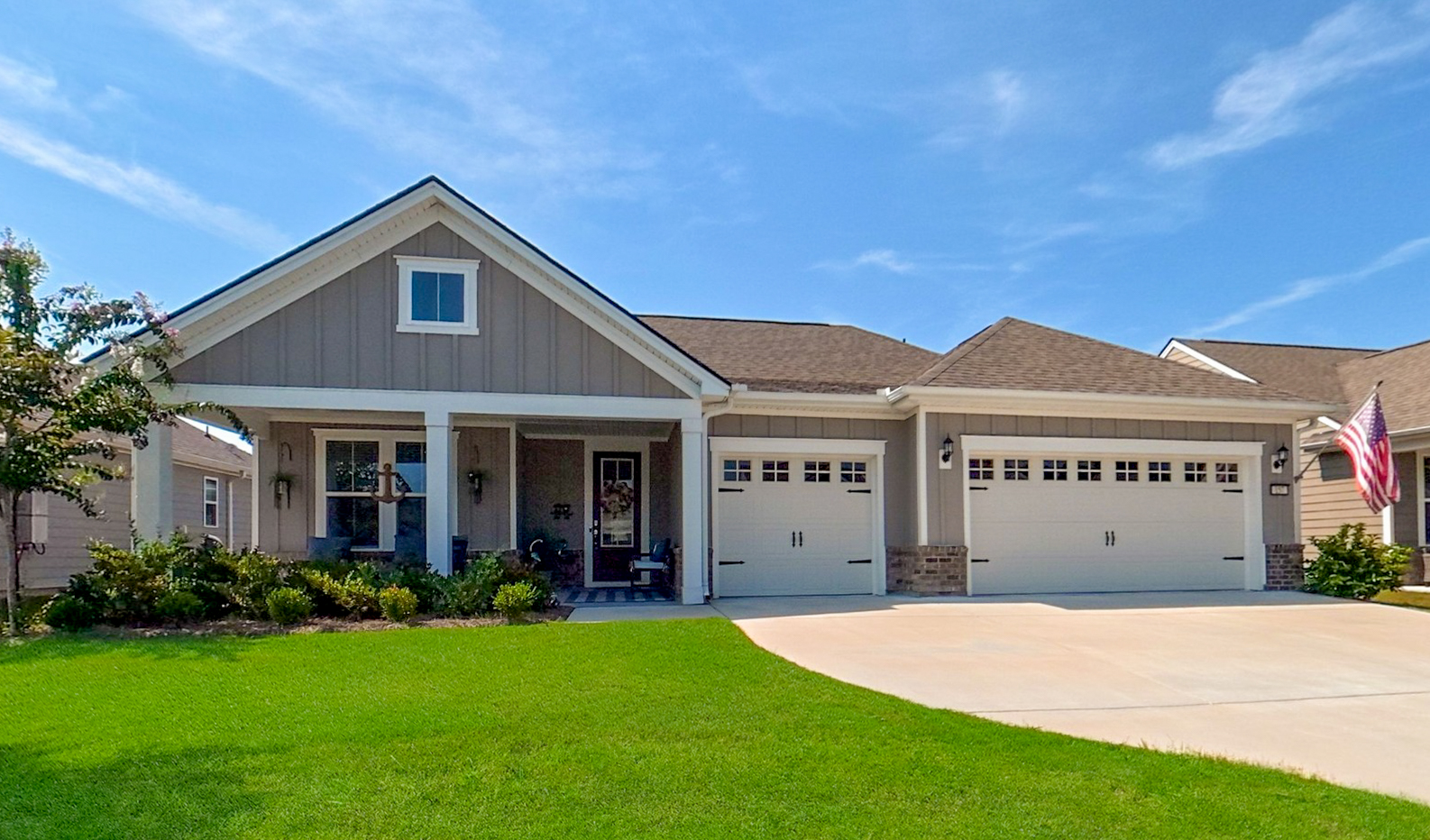 https://realbird.blob.core.windows.net/rb-photos/157-sweetpea-lane-bluffton-sc-29909-4827_G3E3N2T3_648915_639226672958987850_80x60.jpg