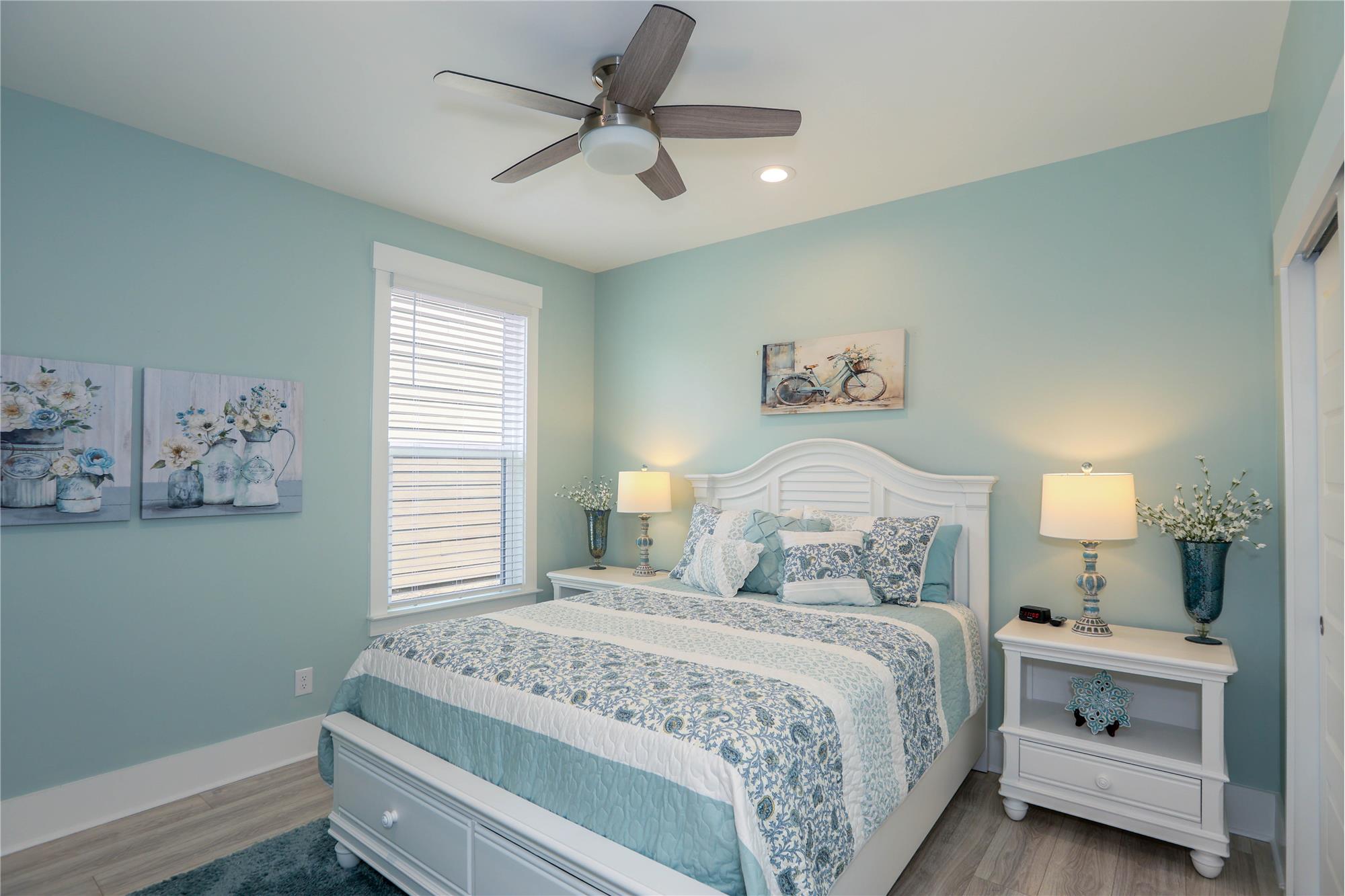 https://realbird.blob.core.windows.net/rb-photos/157-sweetpea-lane-bluffton-sc-29909-4827_G3E3N2T3_648915_639226675989846018_80x60.jpg